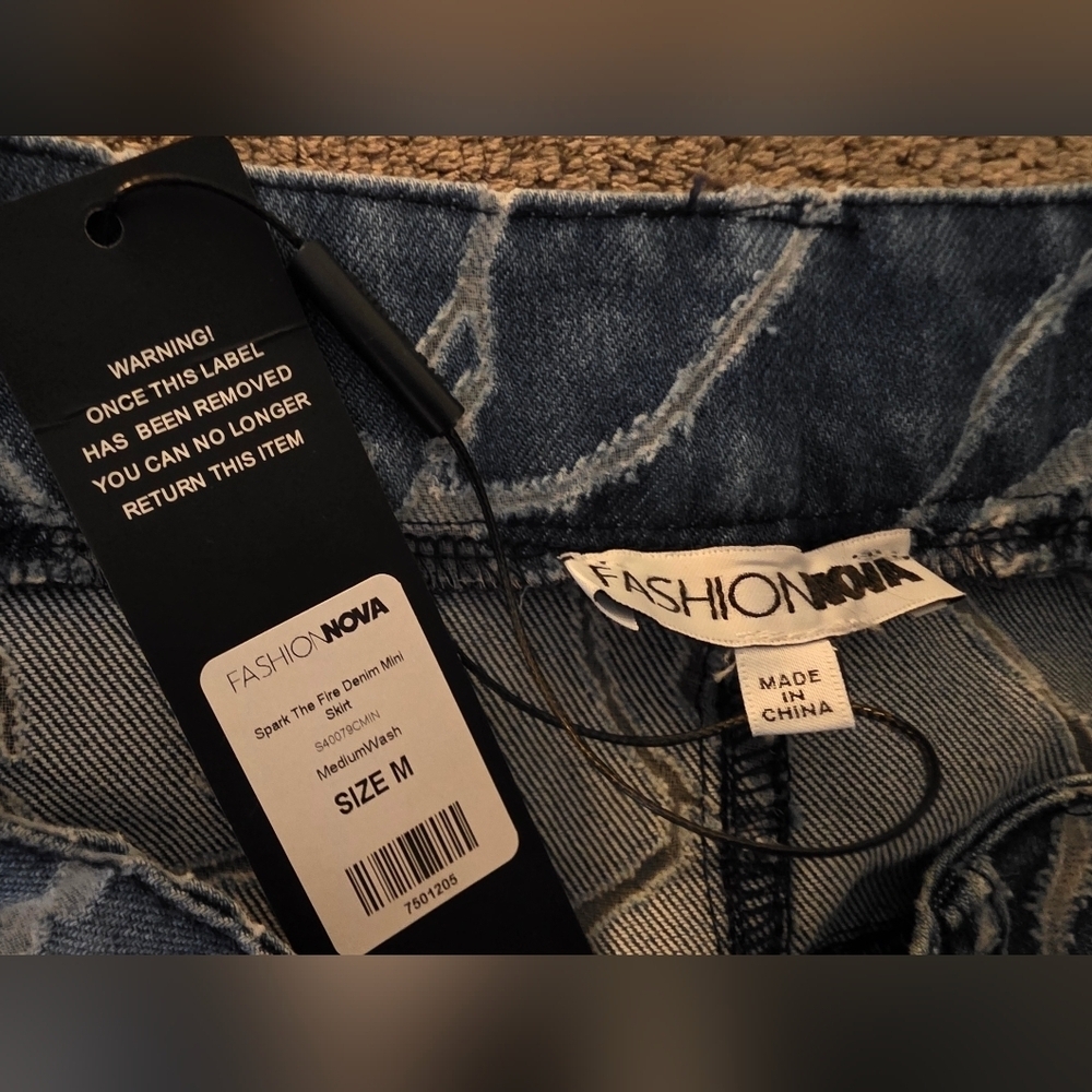 FASHION NOVA Denim Skirt - Picture 5 of 6